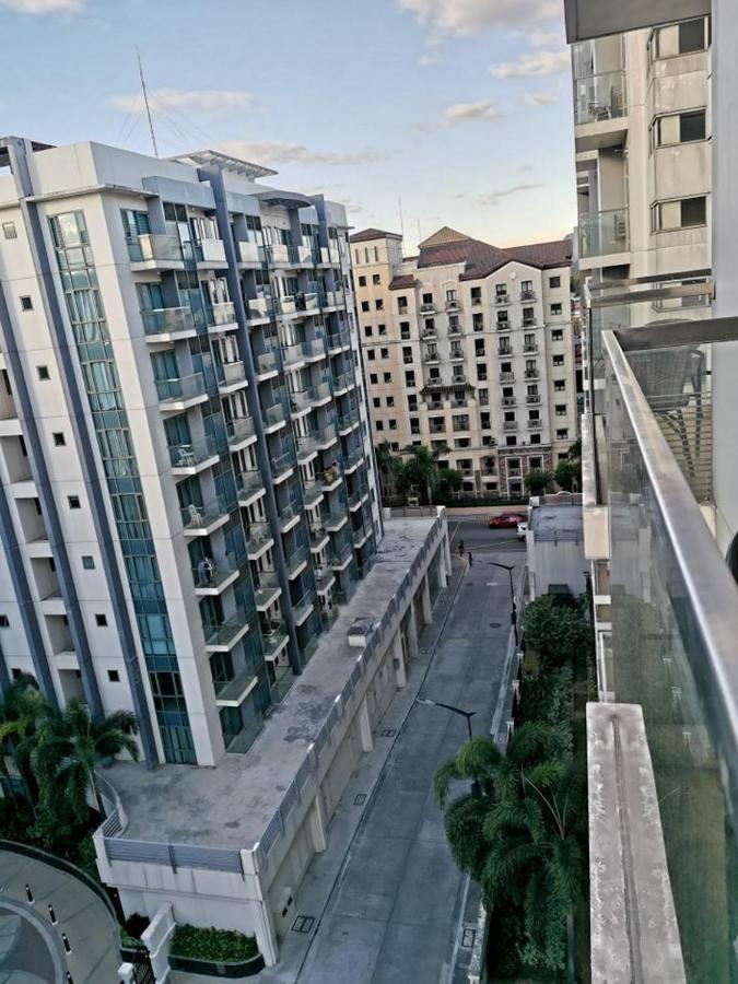 Palm Tree Villas Pasay Exterior foto