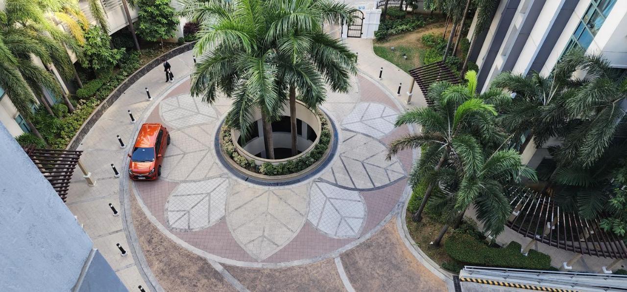 Palm Tree Villas Pasay Exterior foto